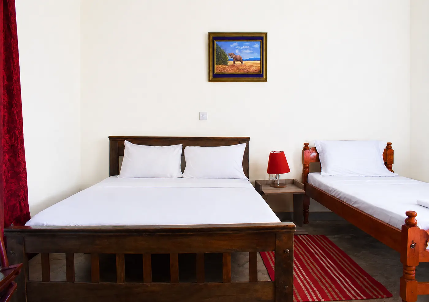 Budget triple room accommodation at Raquel's Bliss